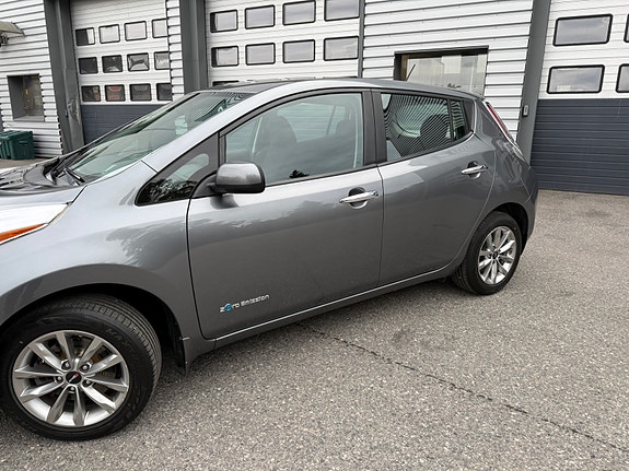 Nissan Leaf 2 of 16