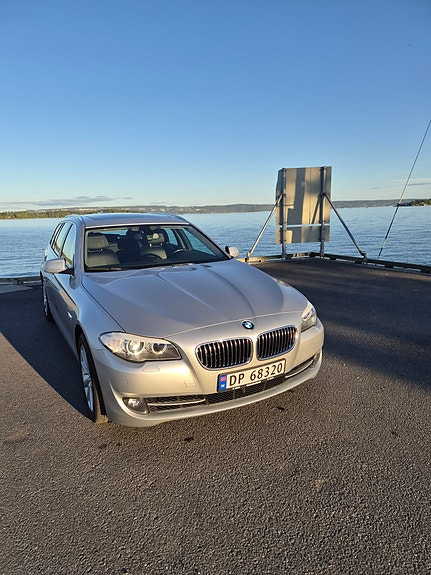 BMW 520i 3 of 30