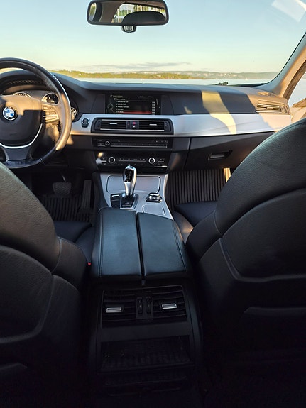 BMW 520i 24 of 30
