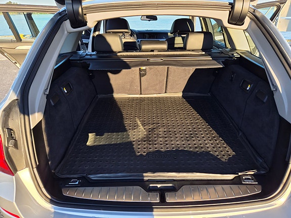 BMW 520i 18 of 30