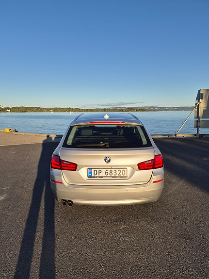 BMW 520i 13 of 30