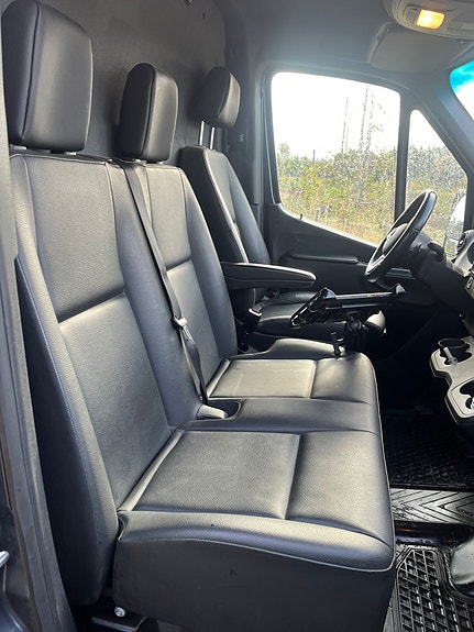 Mercedes-Benz Sprinter 317 11 of 15