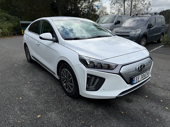 Hyundai IONIQ 8 of 22