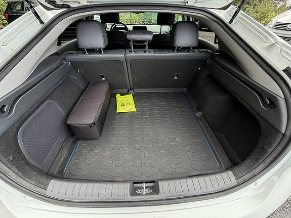 Hyundai IONIQ 12 of 22
