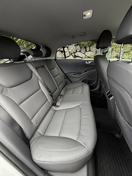 Hyundai IONIQ 11 of 22