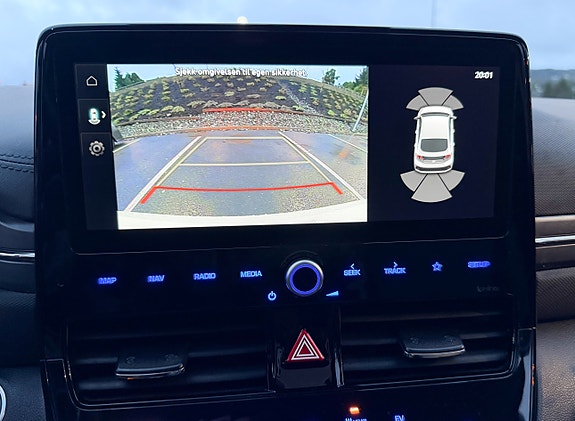 Hyundai IONIQ 21 of 22