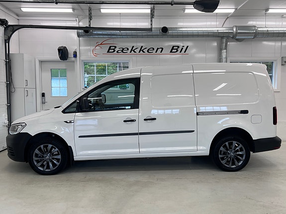 Volkswagen Caddy Maxi 16 of 30