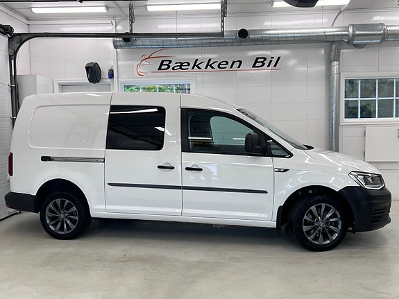 Volkswagen Caddy Maxi 2 of 30