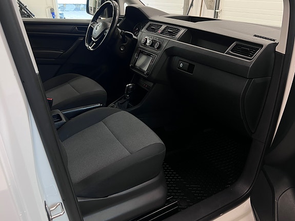 Volkswagen Caddy Maxi 30 of 30