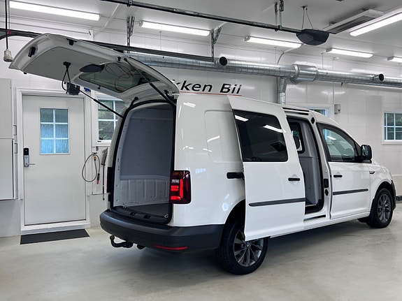 Volkswagen Caddy Maxi 10 of 30