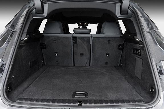 BMW iX 19 of 30