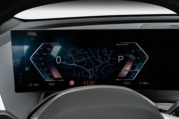 BMW iX 24 of 30