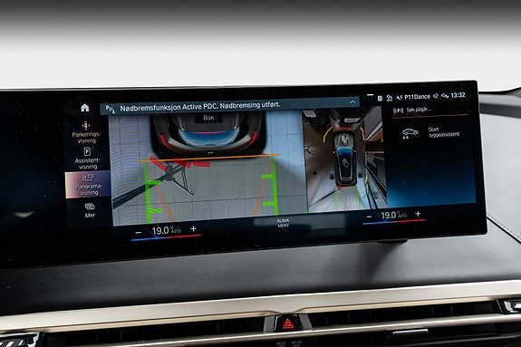 BMW iX 27 of 30