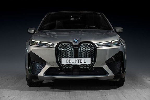 BMW iX 3 of 30