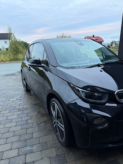 BMW i3 4 of 22