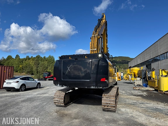 Cat 330F L MED BORERIGG OG SPUNTEAGGREGAT 9 of 30
