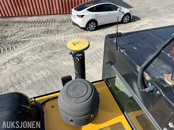Cat 330F L MED BORERIGG OG SPUNTEAGGREGAT 30 of 30