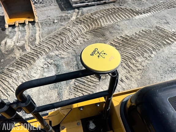 Cat 330F L MED BORERIGG OG SPUNTEAGGREGAT 29 of 30