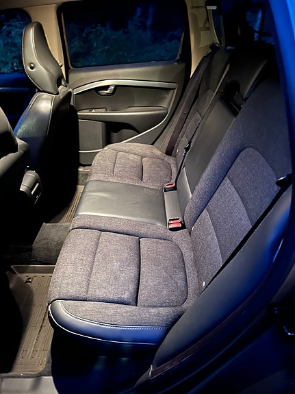 Volvo XC70 4 of 9