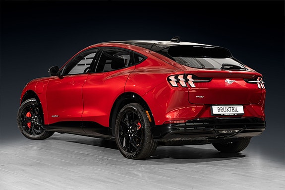 Ford Mustang Mach-E 2 of 26