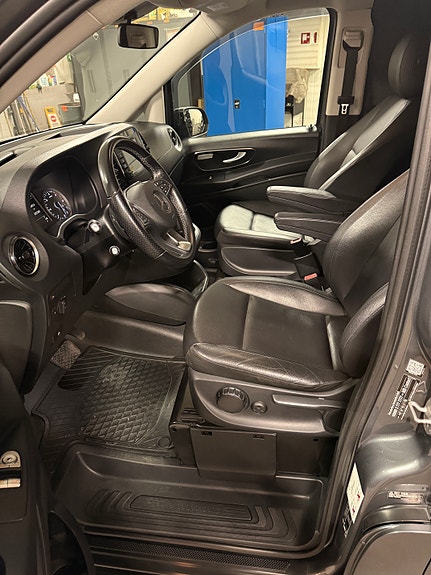 Mercedes-Benz Vito 119 13 of 25
