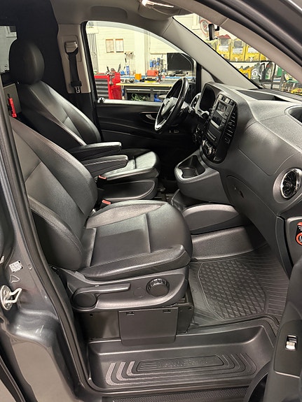 Mercedes-Benz Vito 119 12 of 25