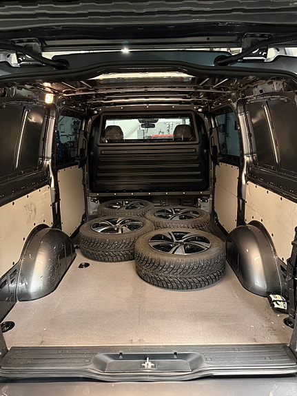 Mercedes-Benz Vito 119 24 of 25