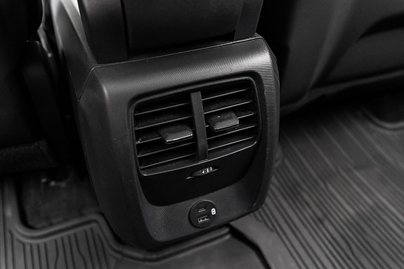 Ford Mustang Mach-E 30 of 30