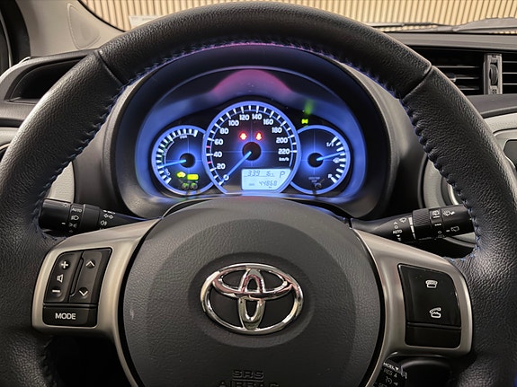 Toyota Yaris 22 of 30