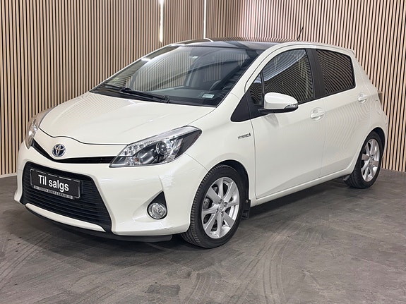Toyota Yaris 6 of 30