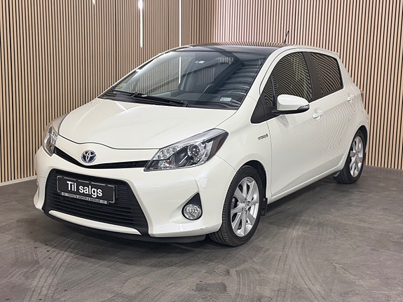 Toyota Yaris 5 of 30