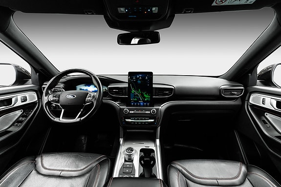 Ford Explorer 12 of 29