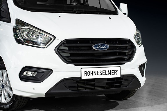 Ford Transit Custom 2 of 26