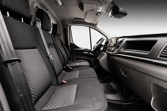 Ford Transit Custom 15 of 26