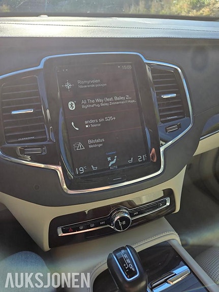 Volvo XC90 29 of 30