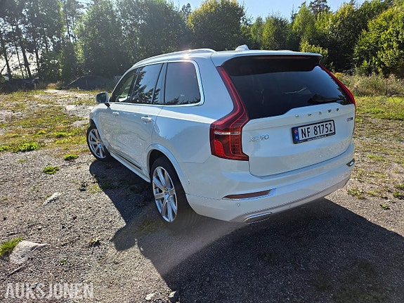 Volvo XC90 7 of 30