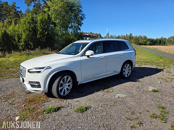 Volvo XC90 8 of 30