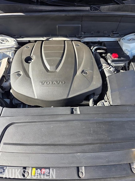 Volvo XC90 12 of 30