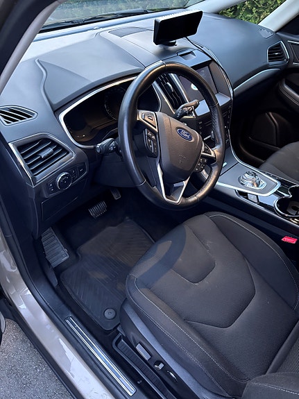 Ford S-MAX 9 of 22
