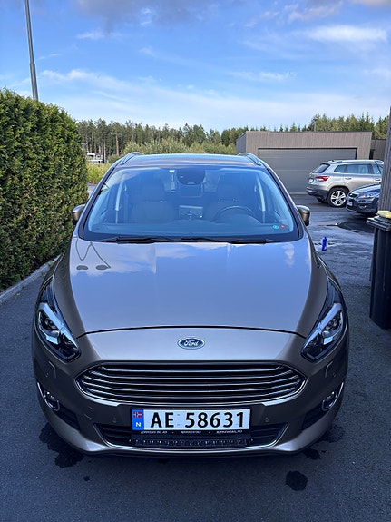 Ford S-MAX 7 of 22