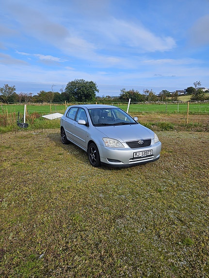 Toyota Corolla 3 of 9