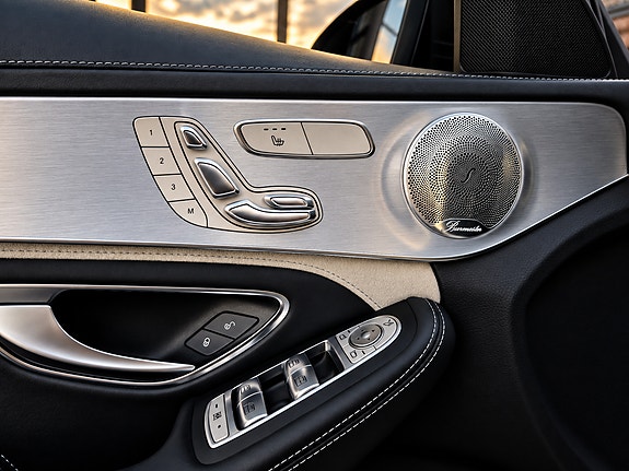 Mercedes-Benz C63 26 of 30