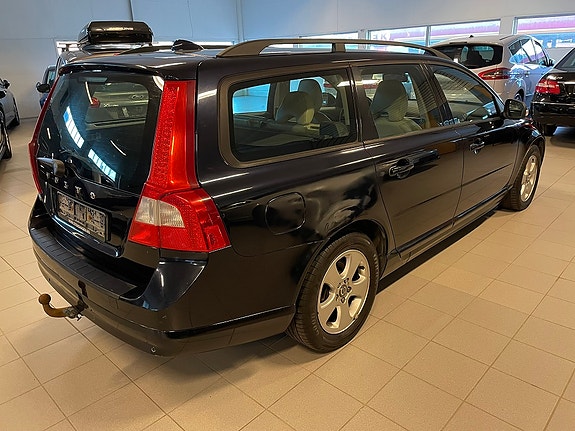 Volvo V70 3 of 30