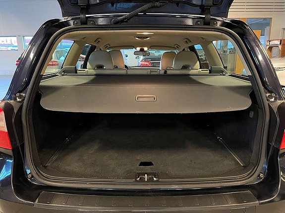 Volvo V70 28 of 30