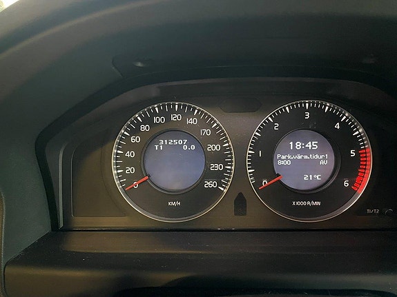 Volvo V70 19 of 30