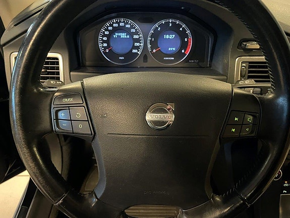 Volvo V70 14 of 30