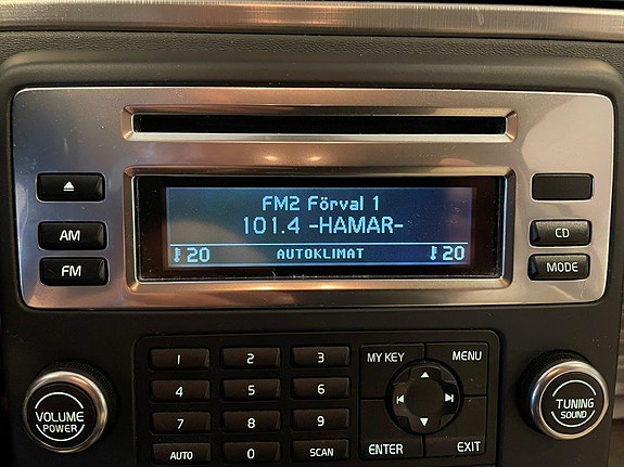 Volvo V70 11 of 30
