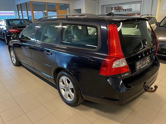 Volvo V70 4 of 30