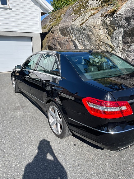 Mercedes-Benz E200 d 4 of 5