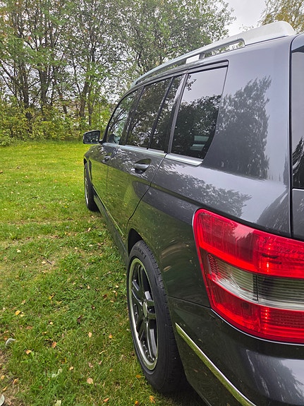 Mercedes-Benz GLK220 20 of 30